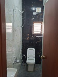 Bathroom Image of 900 Sq.ft 2 BHK Independent House for rent in K R Puram Bengaluru for Rs. 24000