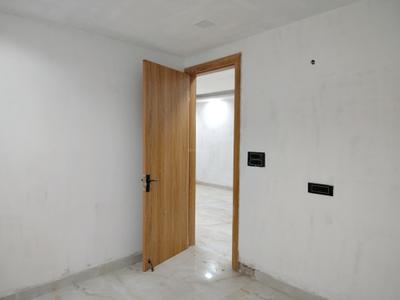 Bedroom Image of 1750 Sq.ft 3 BHK Apartment / Flat for sale in Saraswati Executive Home, Noida Extension Greater Noida for Rs. 6400000