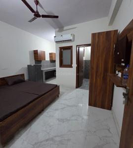 Bedroom Image of 400 Sq.ft 1 RK Studio for rent in Sector 10A Gurgaon for Rs. 17000