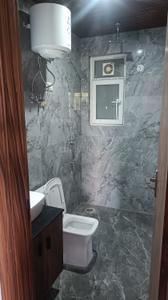 Bathroom Image of 1500 Sq.ft 1 BHK Builder Floor for rent in Sector 57 Gurgaon for Rs. 35000