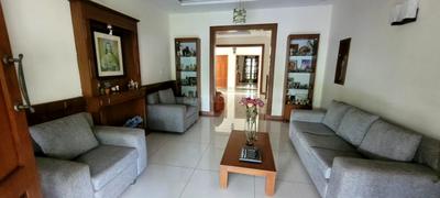 Hall Image of 5000 Sq.ft 5 BHK Independent House for sale in Kakkanad Kochi for Rs. 69000000