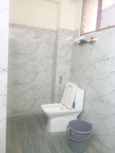 Common Bathroom Image of 350 Sq.ft 1 RK Apartment / Flat for rent in Madhapur Hyderabad for Rs. 25000