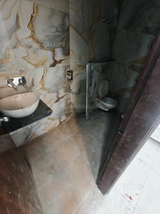 Bathroom Image of 800 Sq.ft 2 BHK Apartment / Flat for sale in Paradise Homes, Sector 73 Noida for Rs. 3900000
