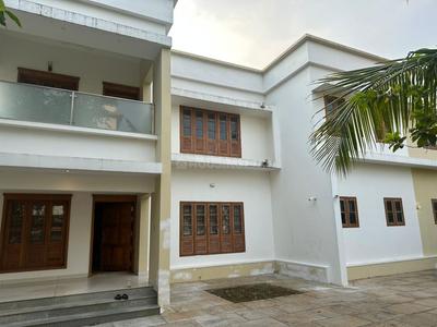 Image of 4500 Sq.ft 4 BHK Independent House for sale in Kuttanellur, Thrissur for Rs. 39000000
