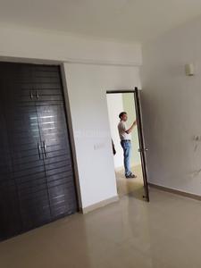 Bedroom Image of 1900 Sq.ft 3.5 BHK Apartment / Flat for sale in Mahagun Moderne, Sector 78 Noida for Rs. 26500000