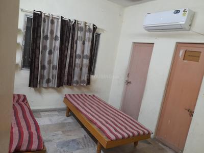 Bedroom Image of 1000 Sq.ft 2 BHK Apartment / Flat for rent in Vallabh Vidhyanagar Anand for Rs. 13000