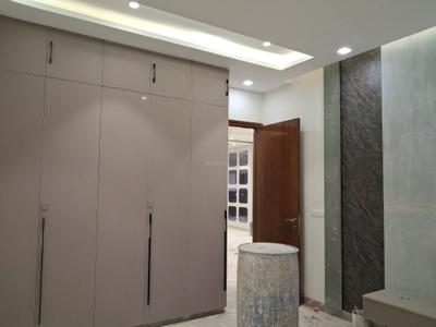 Bedroom Image of 1800 Sq.ft 3 BHK Builder Floor for sale in Paschim Vihar New Delhi for Rs. 40000000