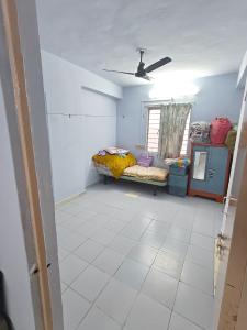 Hall Image of 900 Sq.ft 2 BHK Apartment / Flat for rent in Prerna Viraj, Satellite Ahmedabad for Rs. 22000