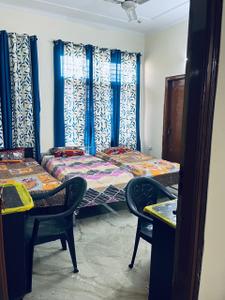 Bedroom Image of SHUBHAM BOYS HOSTEL AND PG in Beta I, Greater Noida