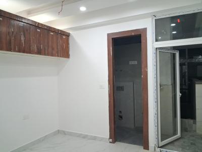 Bedroom Image of 1010 Sq.ft 2 BHK Apartment / Flat for sale in Sector 72 Noida for Rs. 4550000