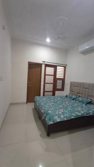 Lohagarh zirakpur Bedroom 1