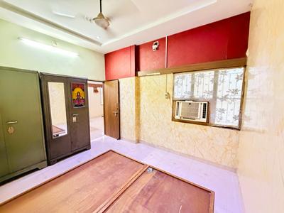 Bedroom Image of 1250 Sq.ft 1.5 BHK Apartment / Flat for rent in Satellite Ahmedabad for Rs. 20000