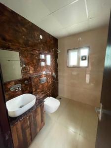 Bathroom Image of 1800 Sq.ft 2 BHK Builder Floor for rent in Sector 47 Gurgaon for Rs. 55000