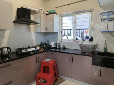 Kitchen Image of 1200 Sq.ft 3 BHK Builder Floor for rent in Amrutahalli Bengaluru for Rs. 30000