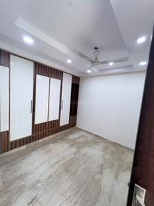 Bedroom Image of 1350 Sq.ft 3 BHK Builder Floor for rent in Surajmal Vihar New Delhi for Rs. 53000