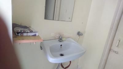 Bathroom Image of 700 Sq.ft 1 BHK Apartment / Flat for rent in Raviraj Tushar Garden, Pimple Saudagar Pune for Rs. 20000