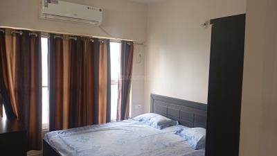 Bedroom Image of 1350 Sq.ft 2.5 BHK Apartment / Flat for rent in Adani The Meadows, Shantigram Ahmedabad for Rs. 36000