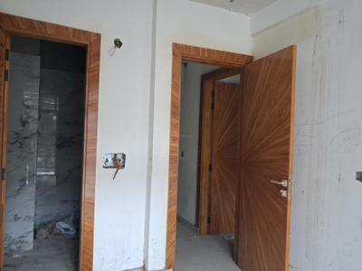 Bedroom Image of 1500 Sq.ft 3.5 BHK Apartment / Flat for sale in Investwell Hometech Homes, Sector 102 Noida for Rs. 7000000