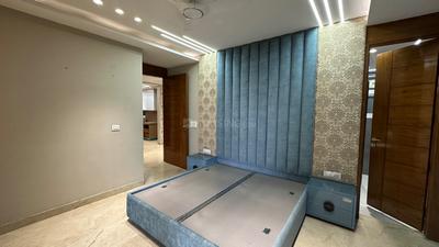 Bedroom Image of 2700 Sq.ft 3 BHK Builder Floor for rent in BPTP Amstoria , Sector 102 Gurgaon for Rs. 62000