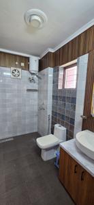 Bathroom Image of 1600 Sq.ft 3 BHK Apartment / Flat for sale in Jwalapur Haridwar for Rs. 8500000