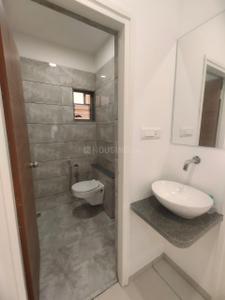 Bathroom Image of 1050 Sq.ft 3 BHK Apartment / Flat for sale in Courtyard 126, Sevasi Vadodara for Rs. 4400000