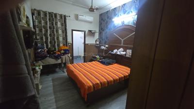 Bedroom Image of 180 Sq.ft 5 BHK Independent House for sale in Ranjit Nagar Patiala for Rs. 9000000