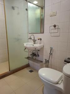 Image of 3600 Sq.ft 4 BHK Apartment / Flat for rent in Banjara Hills, Hyderabad for Rs. 190000