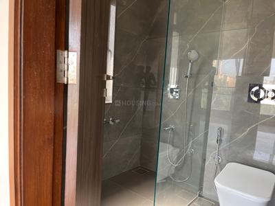 Bathroom Image of 1400 Sq.ft 3 BHK Apartment / Flat for sale in Juhu Mumbai for Rs. 69000000