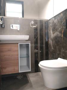 Bathroom Image of 1800 Sq.ft 3 BHK Builder Floor for rent in Sarvapriya Vihar New Delhi for Rs. 130000