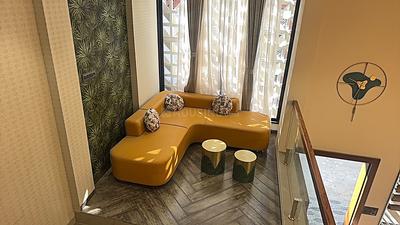Parul Palm Green Living Room 2