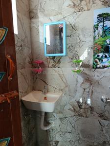 Bathroom Image of 600 Sq.ft 1 BHK Apartment / Flat for sale in Madhanandapuram Chennai for Rs. 4795000