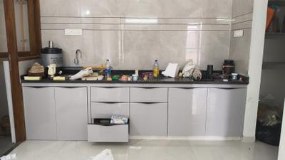 Kitchen Image of 1800 Sq.ft 3 BHK Apartment / Flat for rent in Motherland Magnate Legend, Vaishno Devi Circle Ahmedabad for Rs. 22000