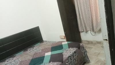 Bedroom Image of 700 Sq.ft 3 BHK Builder Floor for rent in Sector 2 Dwarka New Delhi for Rs. 25000