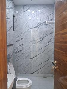 Common Bathroom Image of 1200 Sq.ft 3 BHK Builder Floor for sale in Paschim Vihar New Delhi for Rs. 22500000