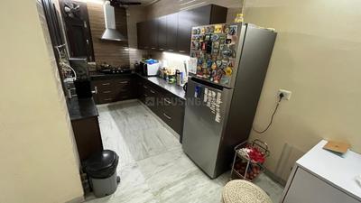 Kitchen Image of 1800 Sq.ft 3 BHK Builder Floor for rent in Green Park New Delhi for Rs. 85000