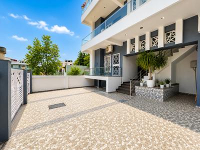 Image of 2200 Sq.ft 3 BHK Builder Floor for sale in Canal Road, Dehradun for Rs. 21000000