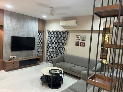 Living Room Image of 2250 Sq.ft 3.5 BHK Apartment / Flat for rent in Adani Water Lily Ph 4 Towers C5 C6 C11 C12, Shantigram Ahmedabad for Rs. 76000