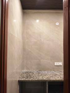 Kitchen Image of 350 Sq.ft 1 RK Builder Floor for rent in DLF Phase 5 Gurgaon for Rs. 25000
