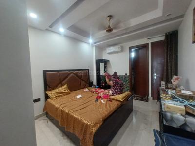 Bedroom Image of 1440 Sq.ft 3 BHK Builder Floor for rent in Mukherjee Apartment, Mukherjee Nagar New Delhi for Rs. 46000