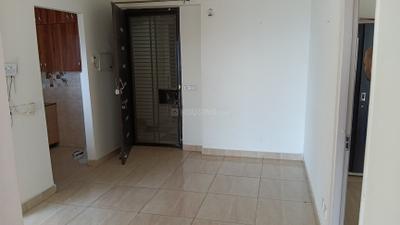 Living Room Image of 1075 Sq.ft 2 BHK Apartment / Flat for rent in Gaur City 7th Avenue, Noida Extension Greater Noida for Rs. 23000