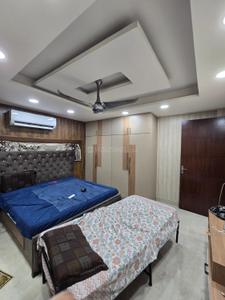 Bedroom Image of 1600 Sq.ft 3 BHK Builder Floor for sale in Laxmi Nagar New Delhi for Rs. 16000000