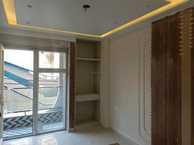 Bedroom Image of 1000 Sq.ft 3 BHK Builder Floor for sale in Mahavir Enclave New Delhi for Rs. 10500000