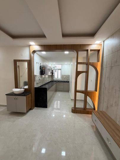 VN Exclusive 444 Main Image 1