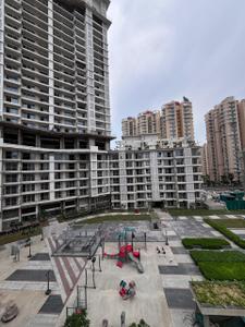 Image of 1265 Sq.ft 2 BHK Apartment / Flat for sale in Godrej Palm Retreat 1, Sector 150, Noida for Rs. 16500000