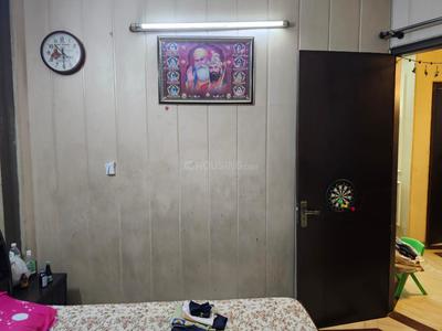 Bedroom Image of 1200 Sq.ft 3 BHK Builder Floor for sale in Ramesh Nagar New Delhi for Rs. 15000000