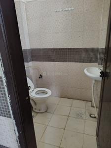 Bathroom Image of 550 Sq.ft 1 RK Independent House for rent in Phi III Greater Noida for Rs. 10500