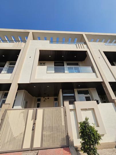 URBAN KEY POINT REAL ESTATE Main Image 1