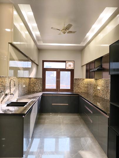 Vipul World Main Image 1