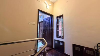 Bedroom Image of 2400 Sq.ft 3 BHK Duplex for rent in Saidapet Chennai for Rs. 115000