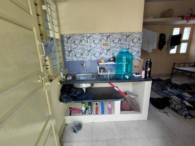 Kitchen Image of 250 Sq.ft 1 RK Studio for rent in Indira Nagar Bengaluru for Rs. 15000